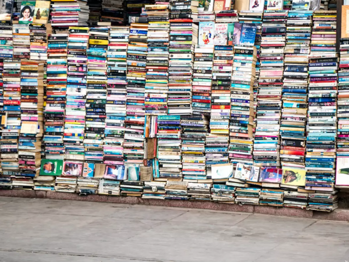 Daryaganj Sunday Book Market