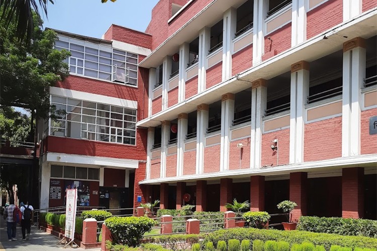 Hansraj College